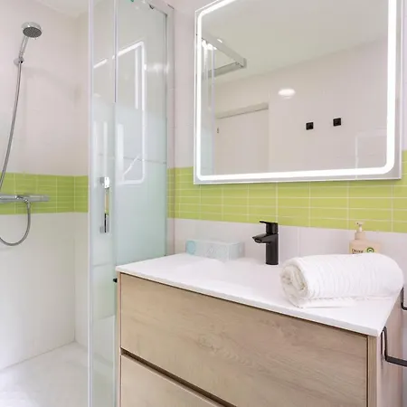 Апартаменты Fantastico Apartamento A Pie De Playa By Renthas Фуэнхирола