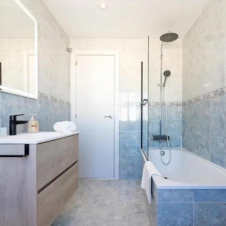 Апартаменты Fantastico Apartamento A Pie De Playa By Renthas